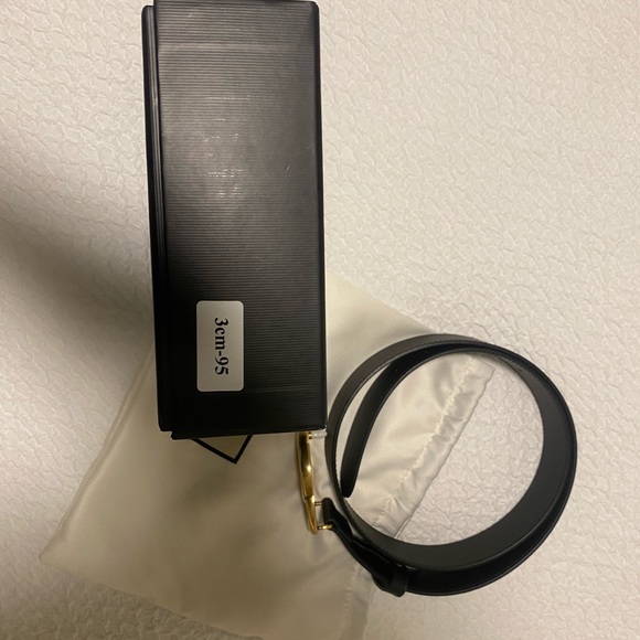 Authentic Women’s Wide Double G (Gucci) Belt